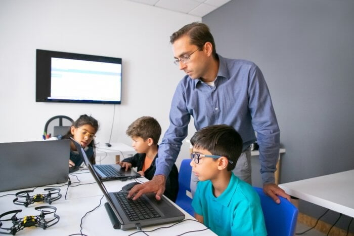 Tech integration into English classrooms | Glibzter